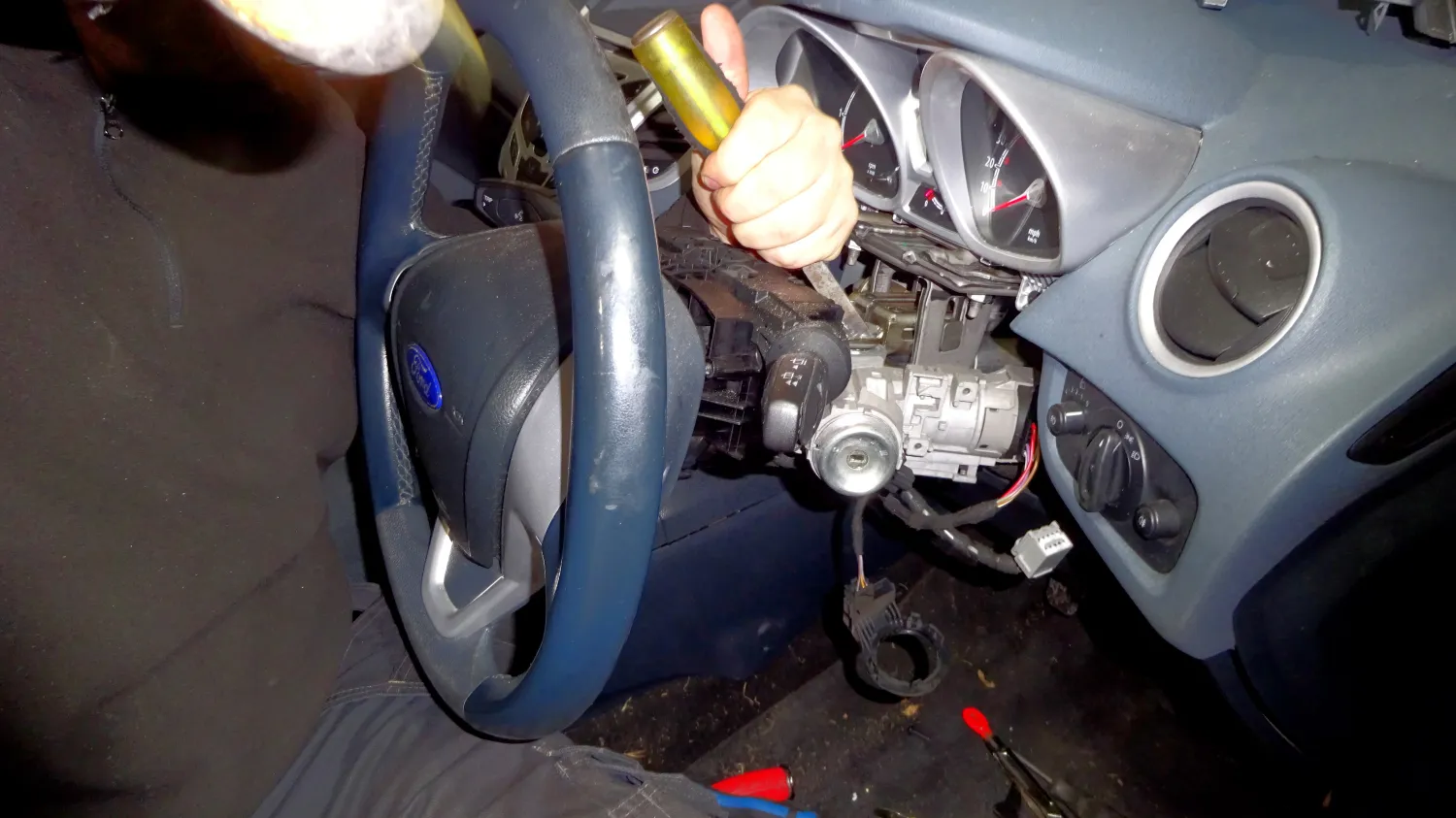 Broken Car Ignition Locksmith Removal